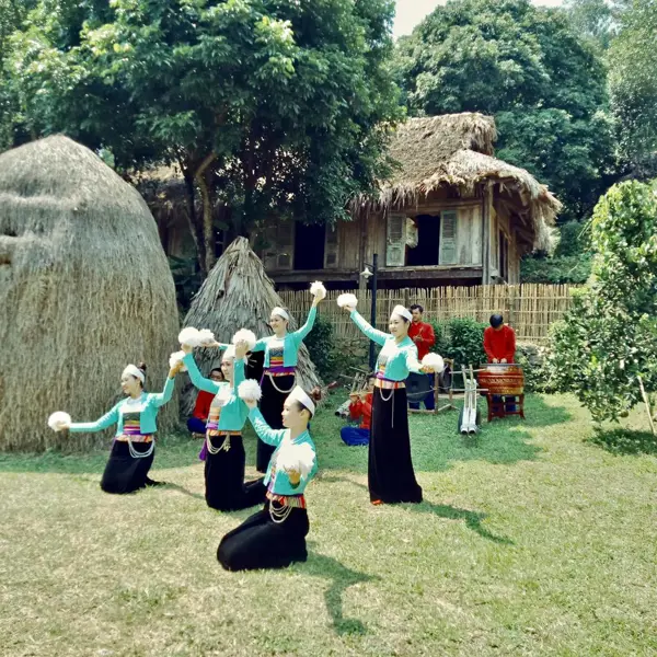 Bảo tàng không gian văn hóa Mường: Cẩm nang tham quan chi tiết