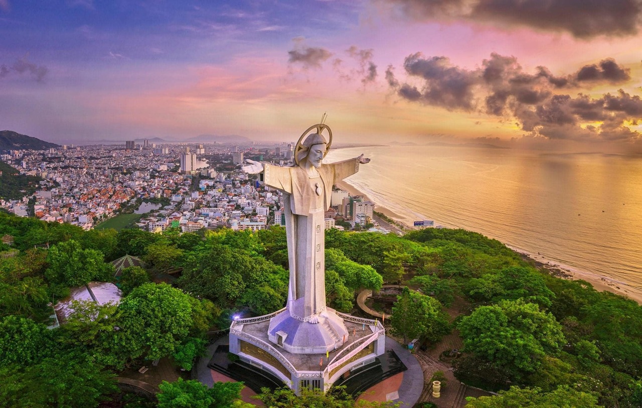Tượng Chúa Jesus lớn nhất châu Á