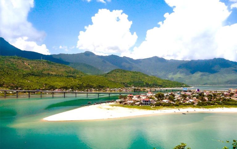 vịnh lăng cô