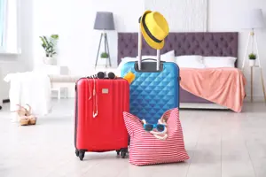 Bí quyết chọn kích thước và chất liệu vali du lịch hè phù hợp từ A-Z