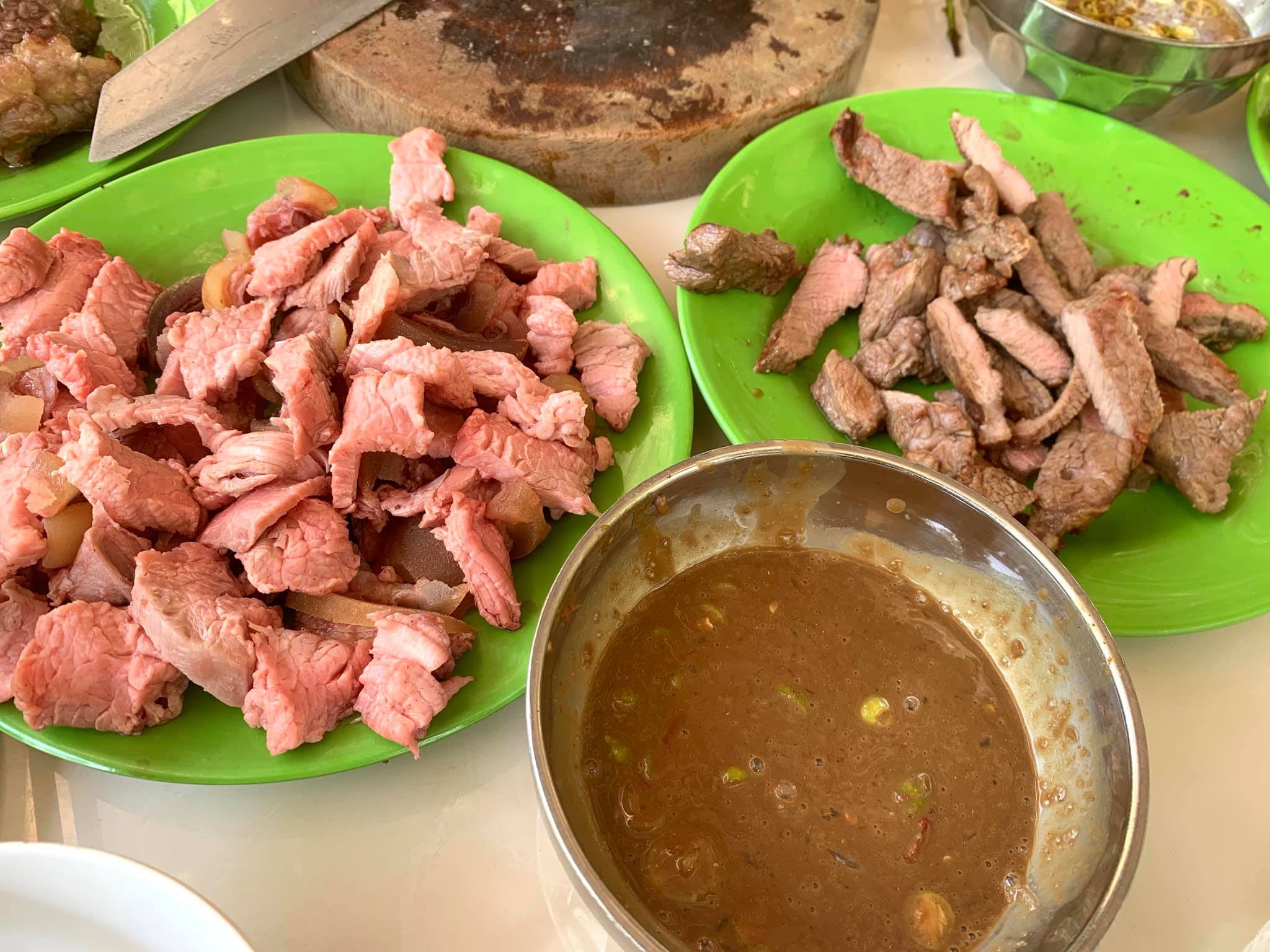 Bò nóng Phú Quý – Sự tươi ngon hoàn hảo