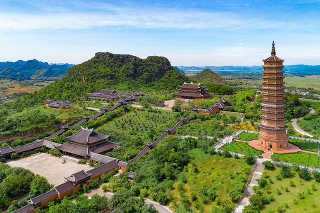 Bảo Tháp Xá Lợi 13 tầng 