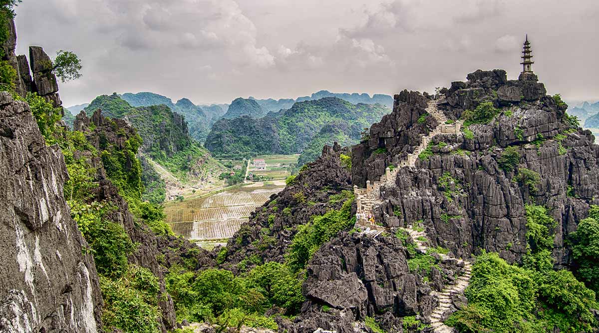 Hang Múa Ninh Bình